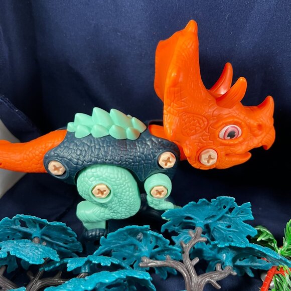 Lot Of 24 Dinosaur Environment Toys Plus Two Large Assembled Dinosaurs Kids Play - Picture 2 of 8